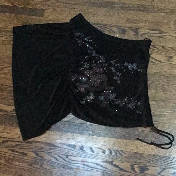 Black One Shoulder Top - Picture 3 of 10